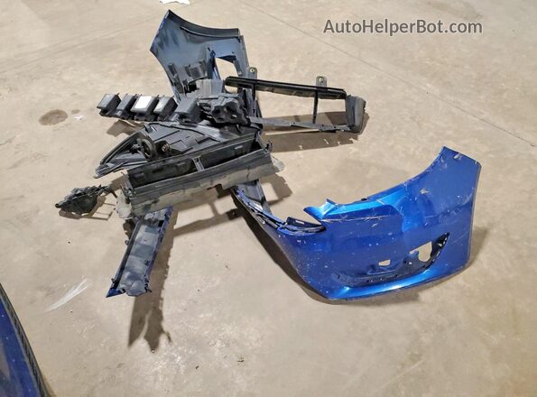 1FADP3F21JL228022 2018 FORD FOCUS Blue Engine compartment view