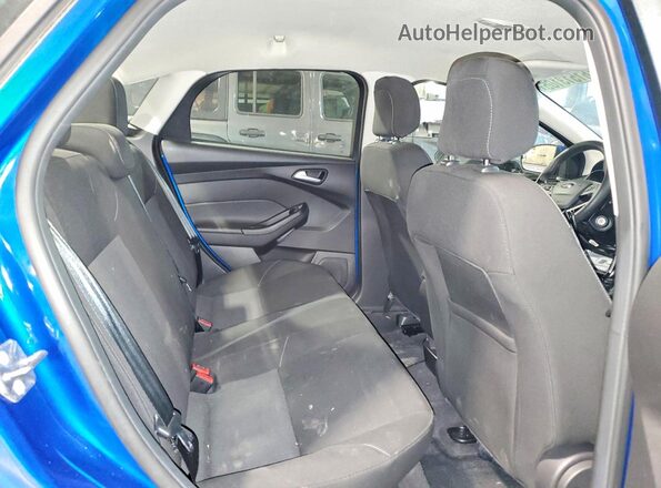 1FADP3F21JL228022 2018 FORD FOCUS Blue Rear seats view
