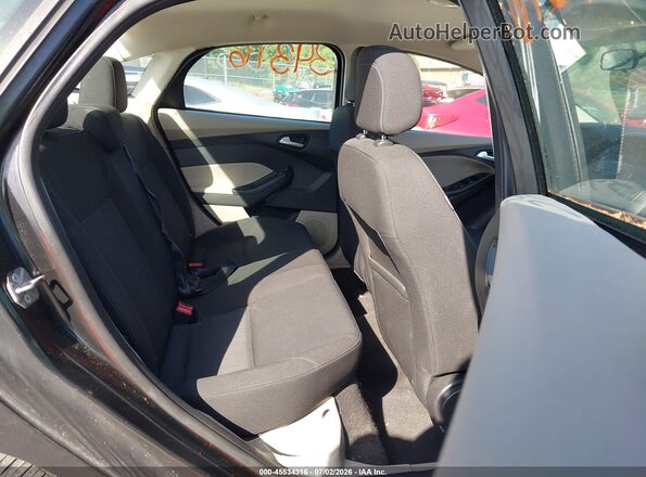 1FADP3F21JL242924 2018 FORD FOCUS Black VIN կոդի պիտակի տեսք