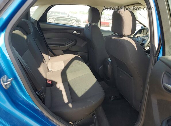 1FADP3F22GL212677 2016 FORD FOCUS Синий Вид задних сидений