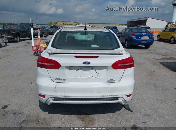 1FADP3F22GL301374 2016 FORD FOCUS White Front view