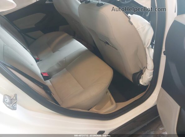 1FADP3F22HL335073 2017 FORD FOCUS White VIN კოდის სტიკერის ხედი
