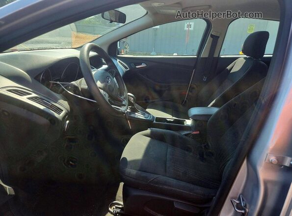 1FADP3F22JL201542 2018 FORD FOCUS Silver Vista interior delantera