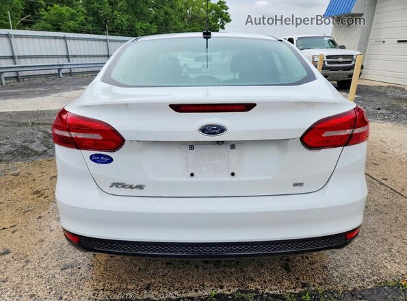 1FADP3F22JL236937 2018 FORD FOCUS White Widok z tyłu