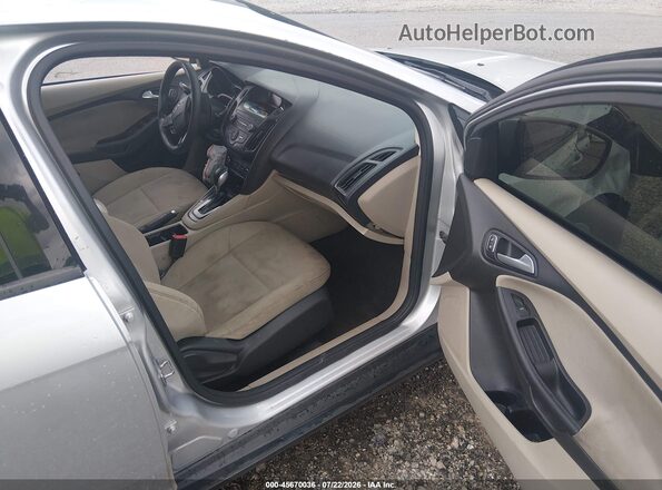 1FADP3F22JL316772 2018 FORD FOCUS Green Սալոնի դիմացի տեսք