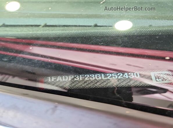 1FADP3F23GL252430 2016 FORD FOCUS Red Շարժիչի բաժամունքի տեսք