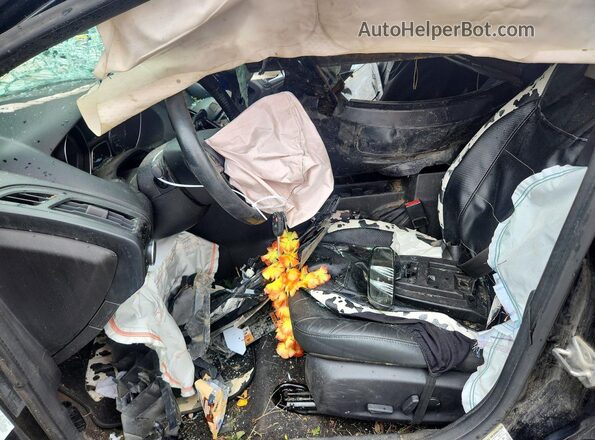 1FADP3F23GL267784 2016 FORD FOCUS Черный Вид салона спереди