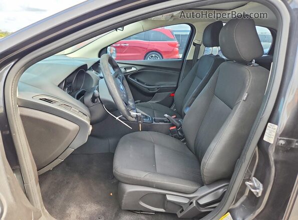 1FADP3F23GL276646 2016 FORD FOCUS Gray Вид салону спереду