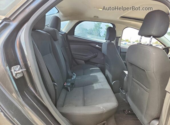 1FADP3F23GL276646 2016 FORD FOCUS Gray Вид задніх сидінь