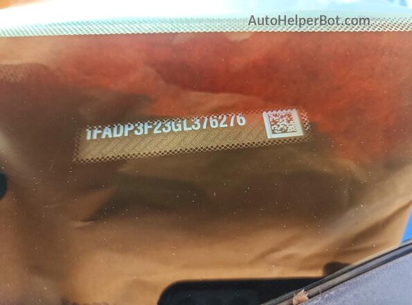 1FADP3F23GL376276 2016 FORD FOCUS Silver Engine compartment view