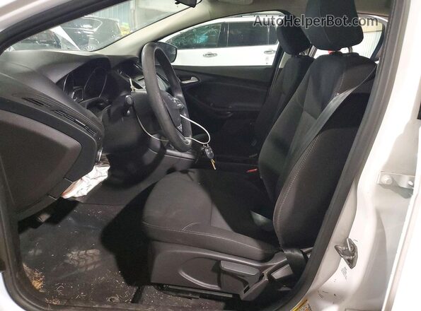 1FADP3F23HL315527 2017 FORD FOCUS White Սալոնի դիմացի տեսք