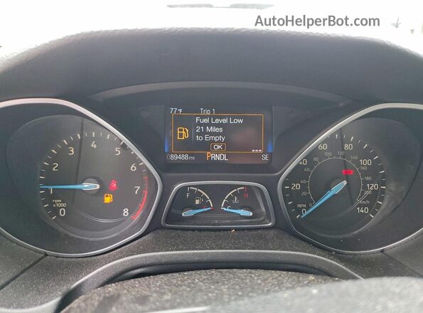 1FADP3F23JL209097 2018 FORD FOCUS Gold Vista del cuadro de instrumentos
