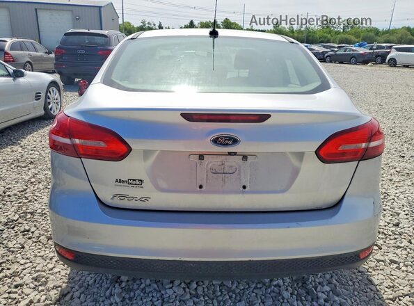 1FADP3F23JL283734 2018 FORD FOCUS Silver Rear view