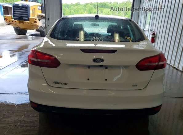 1FADP3F23JL309846 2018 FORD FOCUS White Вид ззаду