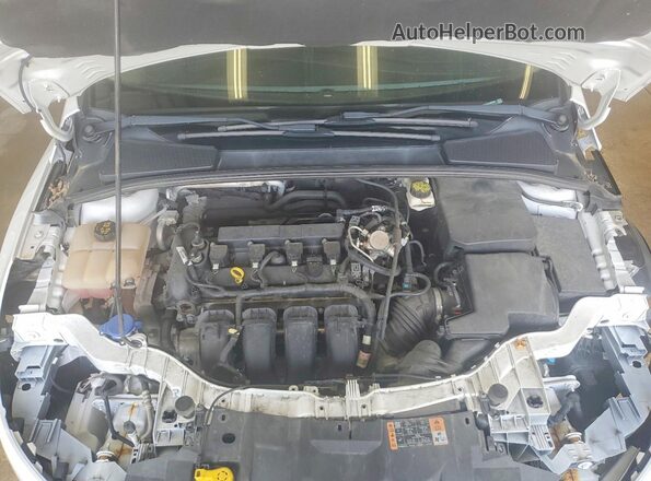 1FADP3F23JL309846 2018 FORD FOCUS White Вид задньої частини салону