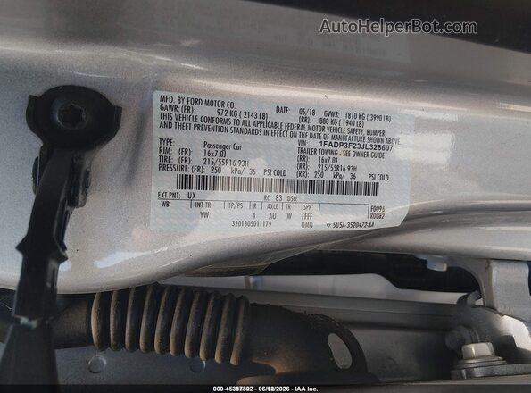 1FADP3F23JL328607 2018 FORD FOCUS Silver Շարժիչի բաժամունքի տեսք