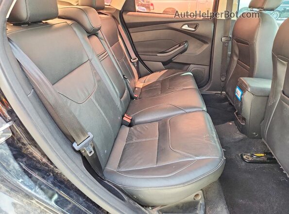 1FADP3F24GL220165 2016 FORD FOCUS Black უკანა სავარძლების ხედი