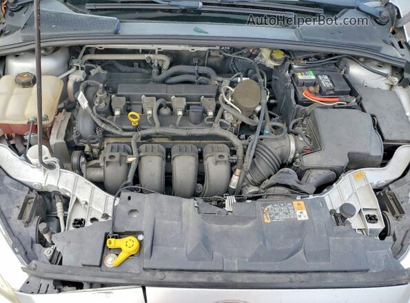 1FADP3F24GL276994 2016 FORD FOCUS Silver Vista interior trasera