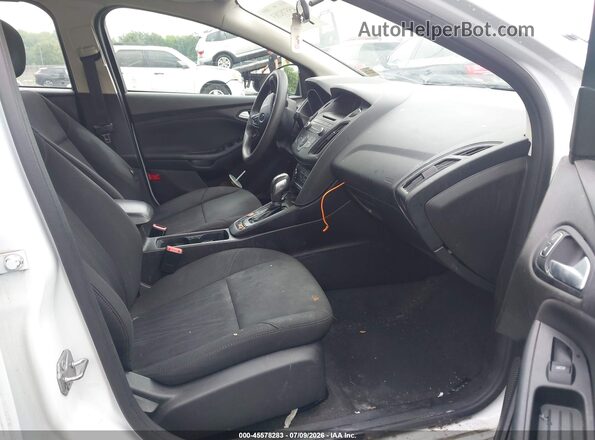 1FADP3F24GL381406 2016 FORD FOCUS White Սալոնի դիմացի տեսք