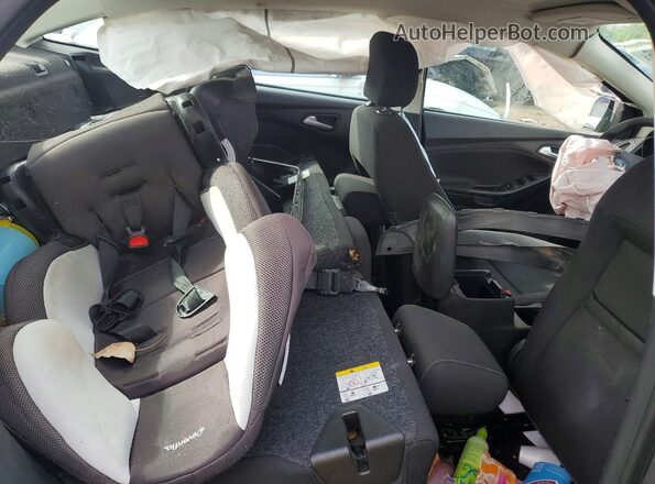 1FADP3F24HL225772 2017 FORD FOCUS Серебряный Вид задних сидений