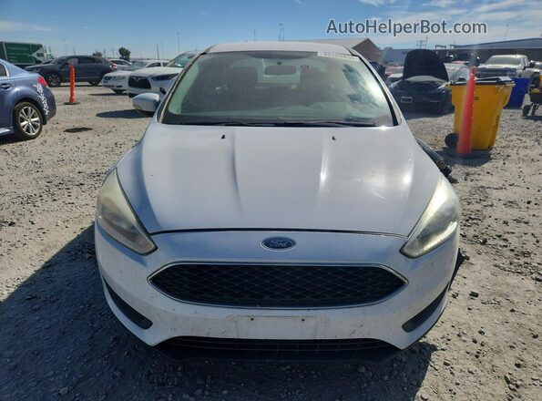 1FADP3F24HL233130 2017 FORD FOCUS White Front view
