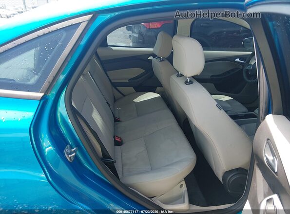 1FADP3F24HL241910 2017 FORD FOCUS Blue Widok naklejki z numerem VIN