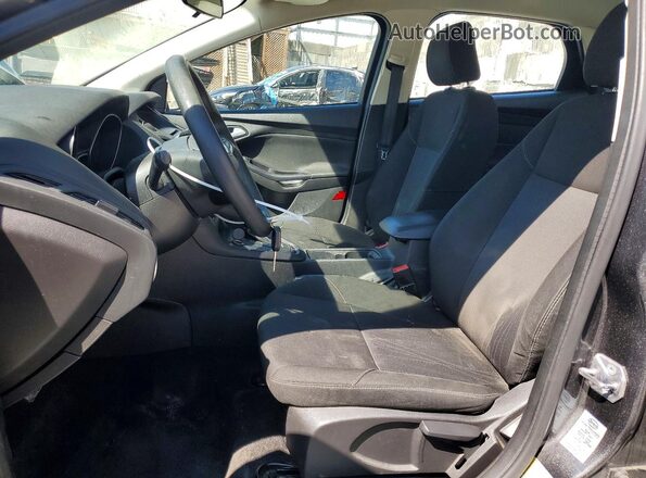 1FADP3F24HL243608 2017 FORD FOCUS Gray Vista interior delantera