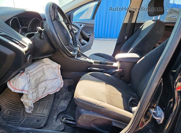 1FADP3F24HL268718 2017 FORD FOCUS Black წინა სალონის ხედი