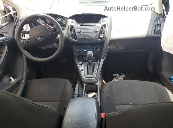 1FADP3F24HL292050 2017 FORD FOCUS Gold Widok deski rozdzielczej
