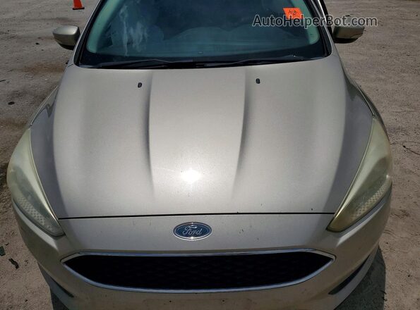 1FADP3F24HL292050 2017 FORD FOCUS Gold Widok wnętrza z tyłu