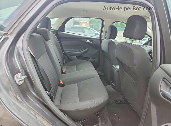 1FADP3F24HL315679 2017 FORD FOCUS Серый Вид задних сидений