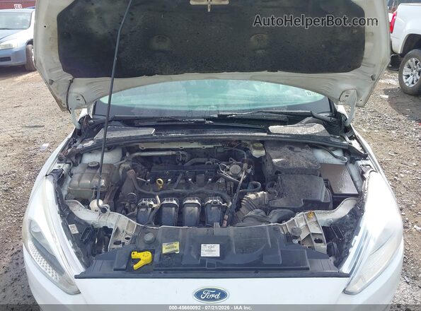 1FADP3F24JL209013 2018 FORD FOCUS Белый Вид сзади