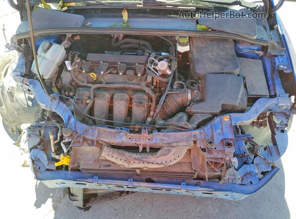 1FADP3F24JL230914 2018 FORD FOCUS Blue Rear interior view