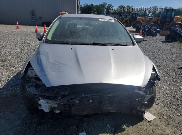 1FADP3F24JL250807 2018 FORD FOCUS Silver Front view