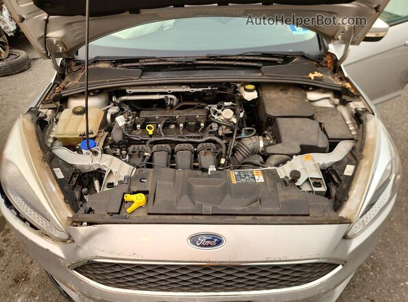 1FADP3F24JL264612 2018 FORD FOCUS Silver Vista interior trasera