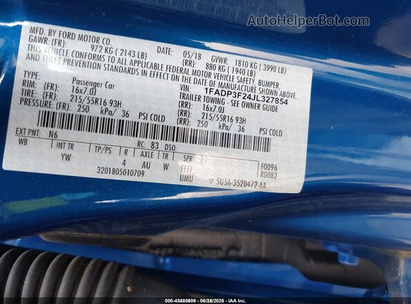 1FADP3F24JL327854 2018 FORD FOCUS Blue Widok komory silnika