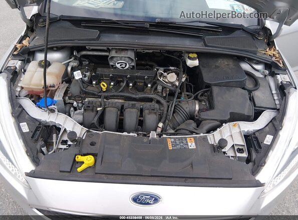 1FADP3F24JL328292 2018 FORD FOCUS Серебряный Вид сзади