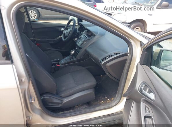 1FADP3F25HL329722 2017 FORD FOCUS Золотой Вид салона спереди
