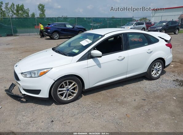 1FADP3F25JL215631 2018 FORD FOCUS White Przód lewy