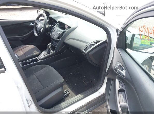 1FADP3F25JL215631 2018 FORD FOCUS White Widok wnętrza z przodu