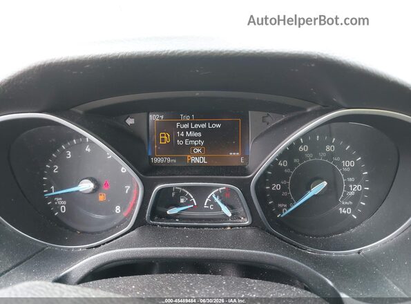 1FADP3F25JL215631 2018 FORD FOCUS White Widok tylnych siedzeń