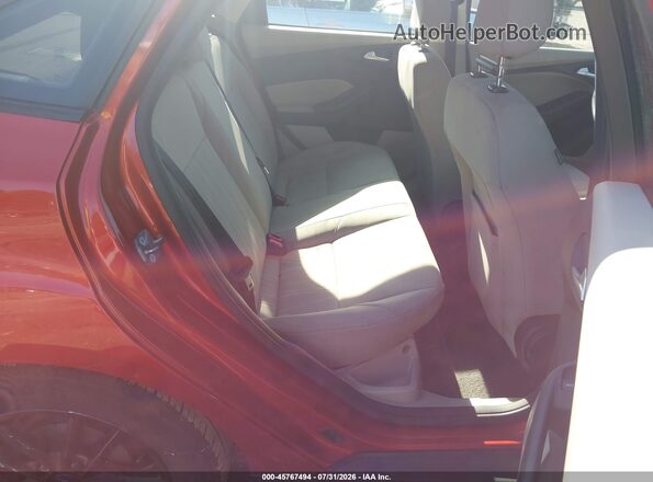 1FADP3F25JL252257 2018 FORD FOCUS Red VIN კოდის სტიკერის ხედი