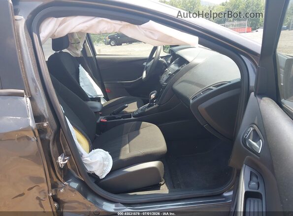 1FADP3F25JL301084 2018 FORD FOCUS Gray წინა სალონის ხედი