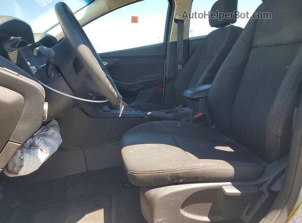 1FADP3F26GL302043 2016 FORD FOCUS White Widok wnętrza z przodu