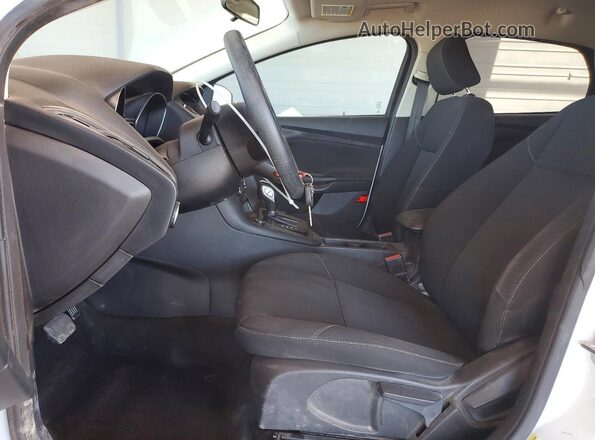1FADP3F26GL326794 2016 FORD FOCUS White Vista interior delantera