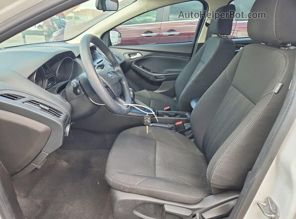 1FADP3F26GL378667 2016 FORD FOCUS White Widok wnętrza z przodu