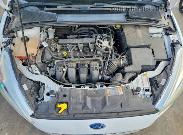 1FADP3F26GL378667 2016 FORD FOCUS White Widok wnętrza z tyłu