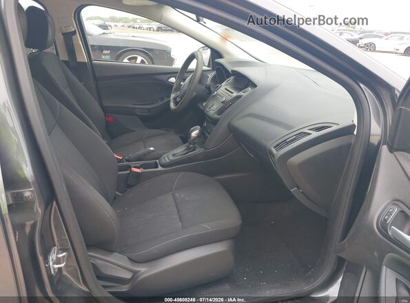 1FADP3F26HL237244 2017 FORD FOCUS Gray Вид салону спереду