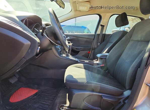 1FADP3F26HL300391 2017 FORD FOCUS Beige Вид салону спереду