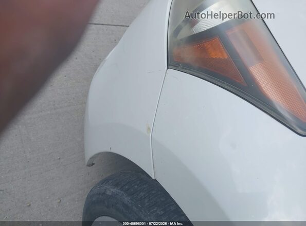 1FADP3F26HL313951 2017 FORD FOCUS White წინა ხედი